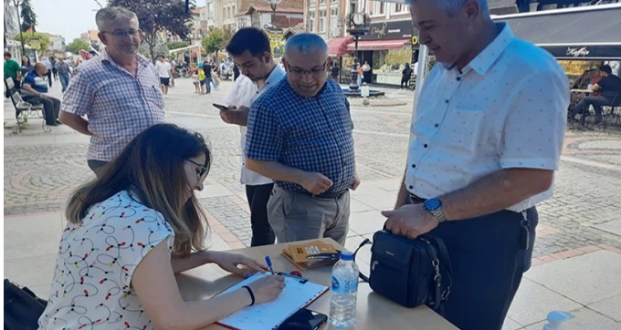 Saraçlar Caddesi'nde 'Açık Kapı' tanıtım Standı açıldı