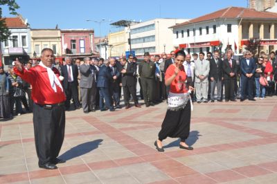 Trizm Haftası Açılışında Roman Halk Dansları Gösteri Yaptı