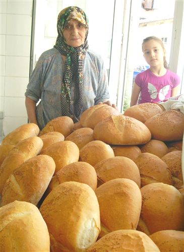 Hayrabolu'lu Ferişte Öztürk 51 Yıldır Fırın İşletmeciliği Yapıyor