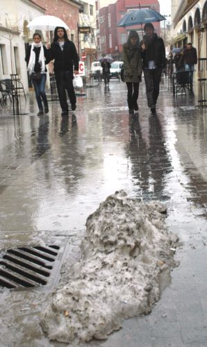 Sağanak Yağmur Etkili Oluyor