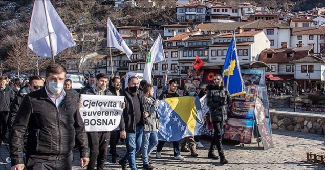 Kosova'da Bosna Hersek'e destek yürüyüşü