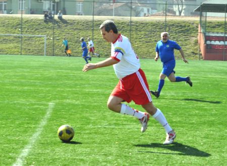 Edirne Veteranlar, Lüleburgaz Vetaranları 6-0 yendi.