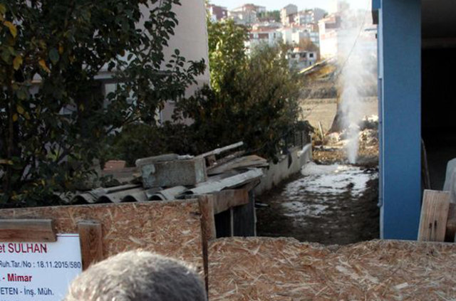 Tekirdağ'da Su Kuyusundan Doğalgaz Çıktı