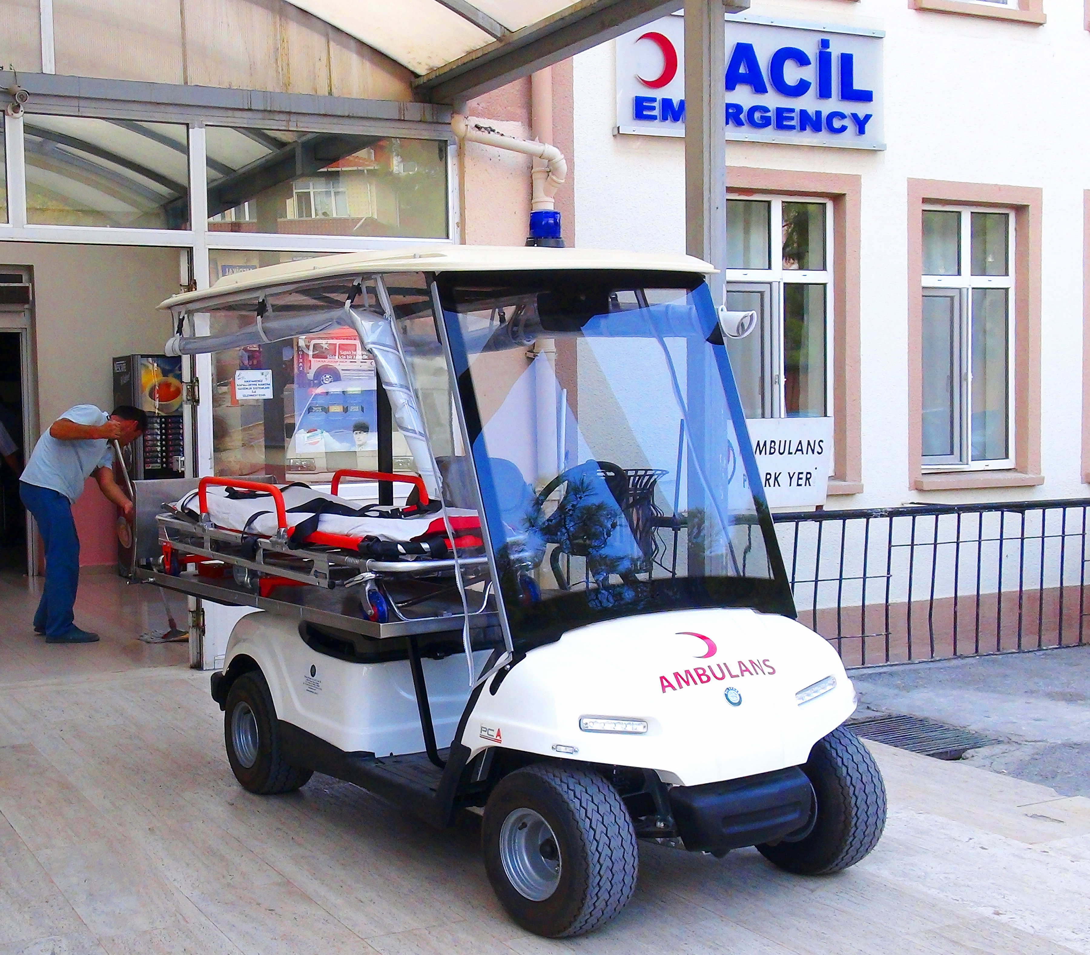 Edirne Devlet Hastanesine  elektrikli mini ambulans 