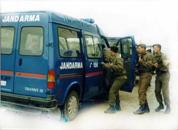 Sahte Jandarma ve Polislere Baskın