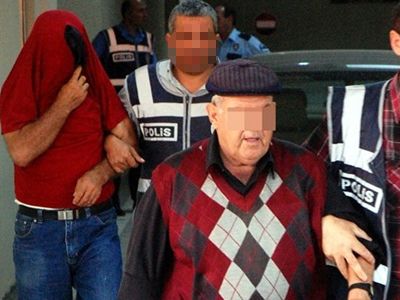 72 Yaşındaki Dede Tecavüz Kuyruğunda