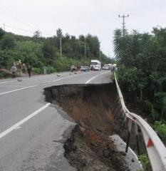 Heyelanda kayboldu cesedi 3 kilometre uzaklıkta bulundu