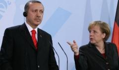 Merkel'den flaş Türkiye açıklaması