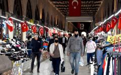 ÖĞRENCİLER GELDİ, ÇARŞI PAZAR ŞENLENDİ