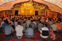 Edirne'de bulunan tarihi Selimiye Camii'nde ilk teravih namazı kılındı.